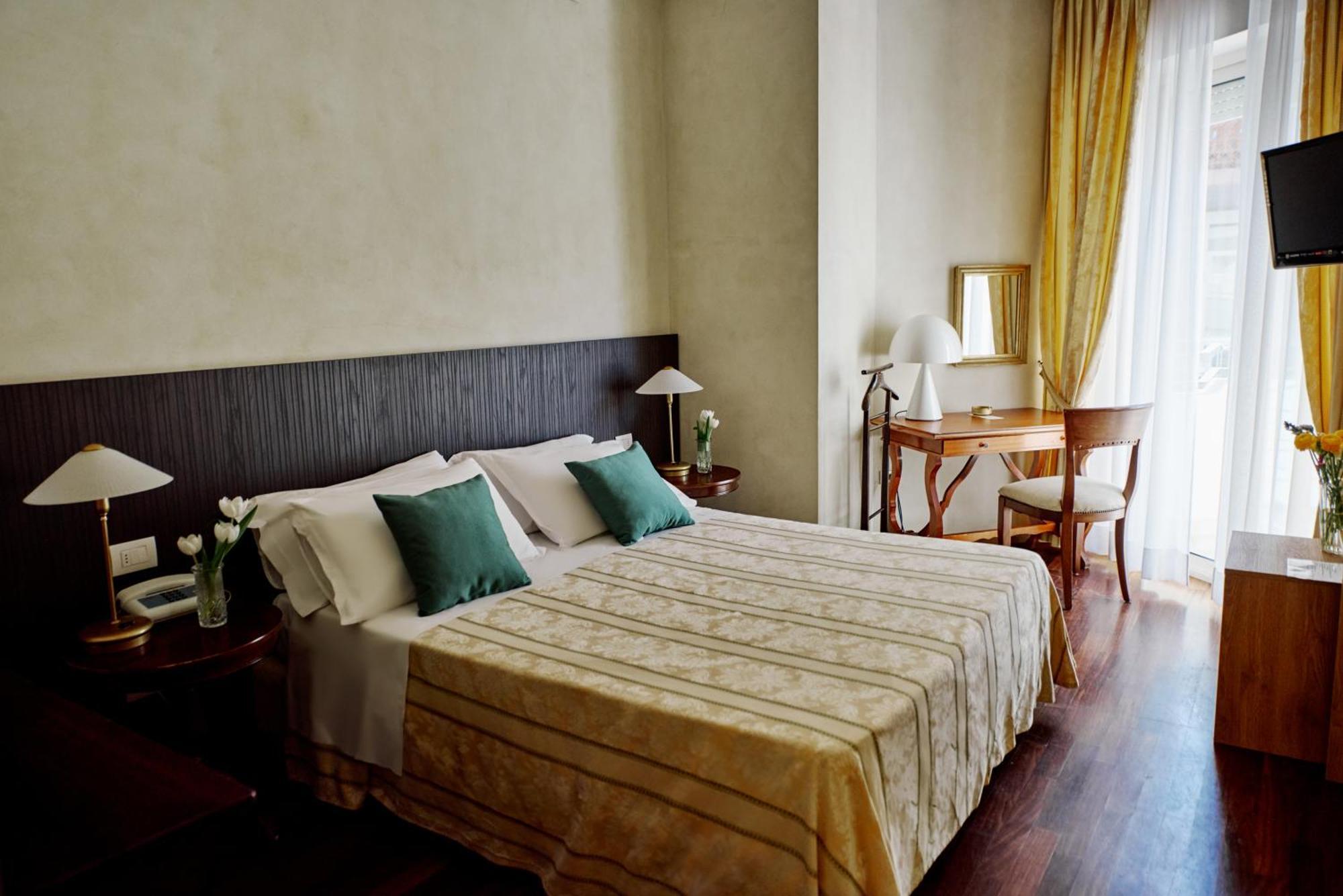 Hotel Negresco Cattolica Eksteriør billede