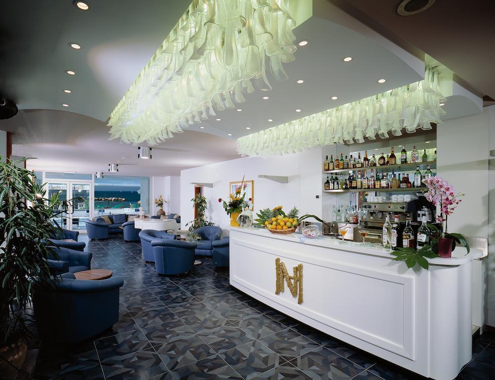 Hotel Negresco Cattolica Eksteriør billede